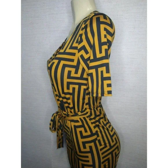 Elegant Maxi wide legged Gold jumpsuit, All sizes, comfy & stretchy - Picture 6 of 11